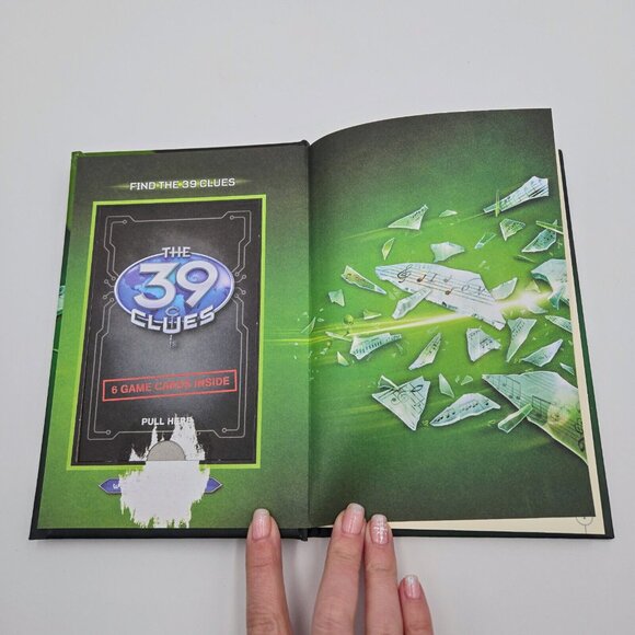 The 39 Clues Series Books #1-#3 Hardcover No Cards The Maze Of Bones 2008 2009 - Picture 5 of 16